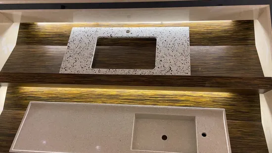 Exemple de finition de bord d'îlot pour table à manger et comptoir de cuisine